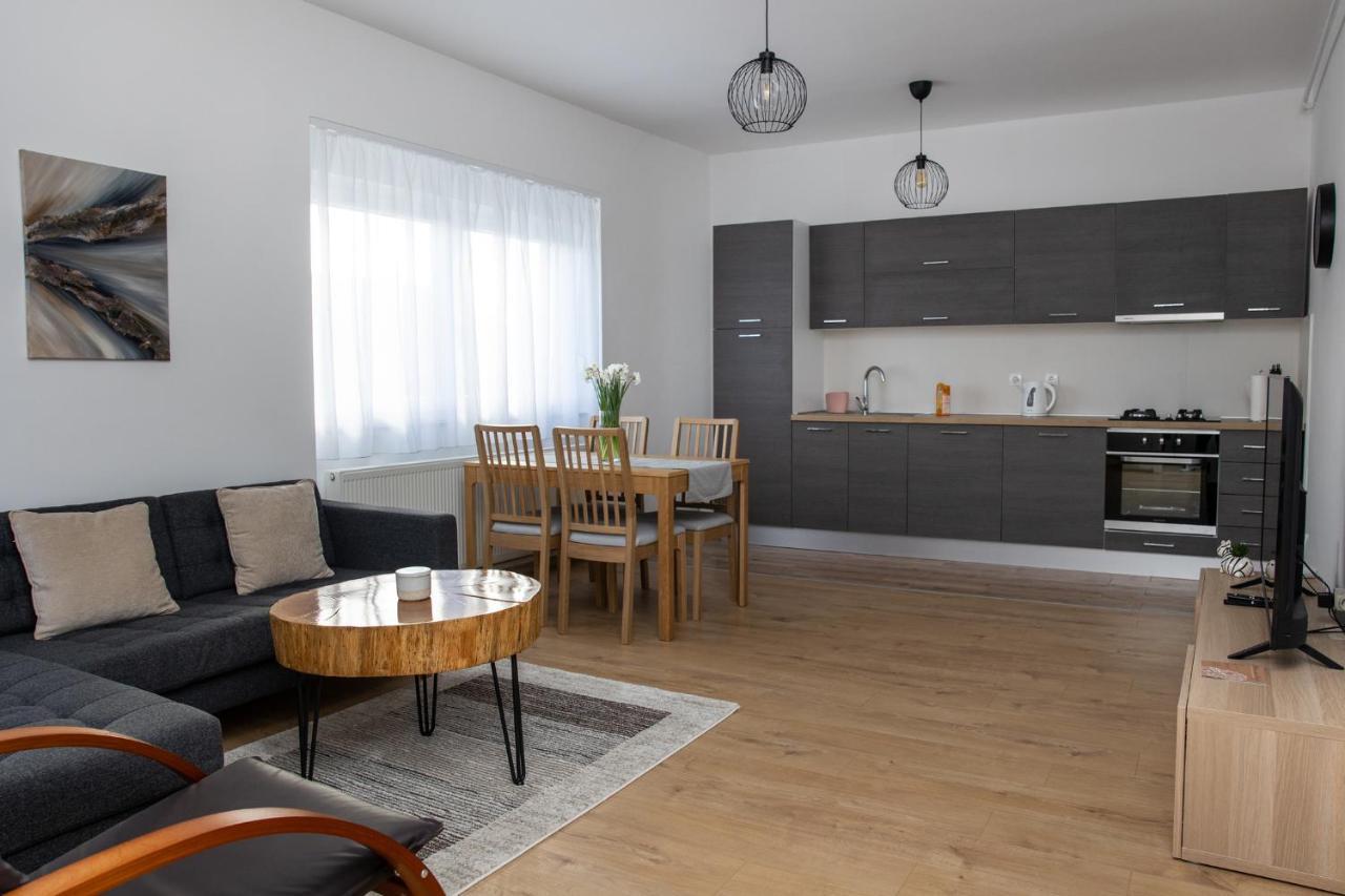 Apartman Ena Б'єловар Екстер'єр фото